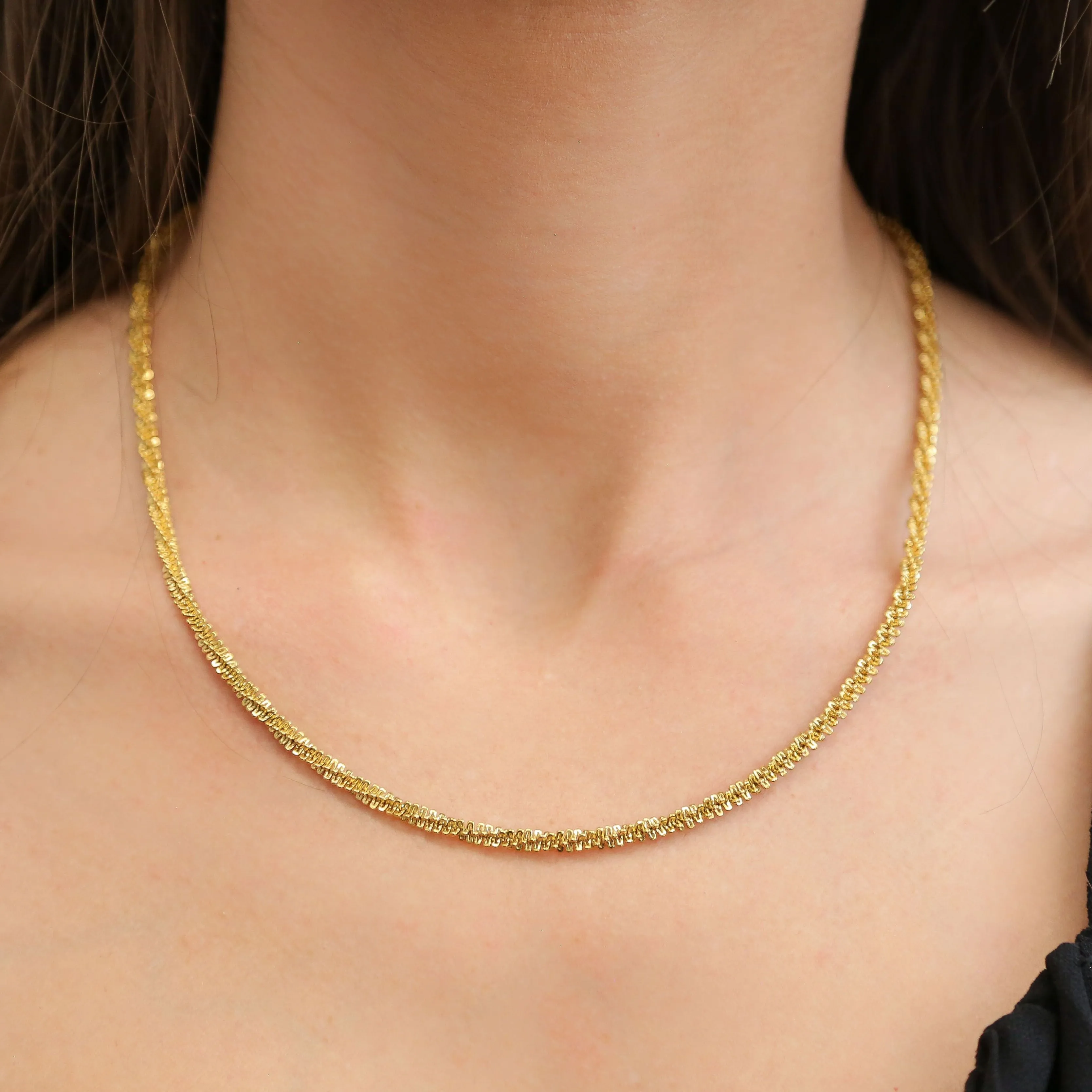 MABEL - Gold twisted Necklace
