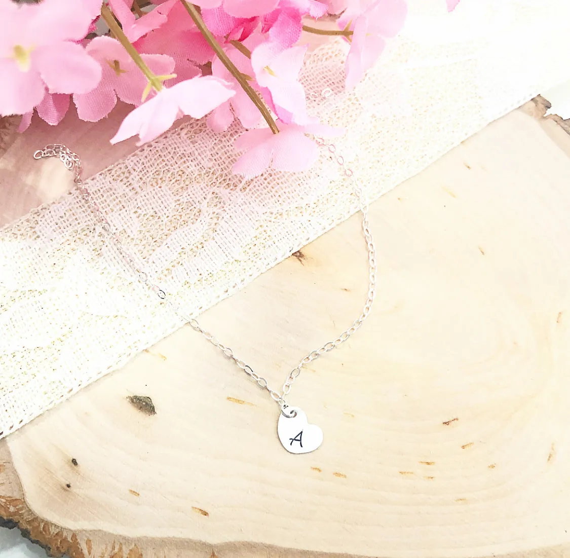 MINIMALIST HEART NECKLACE