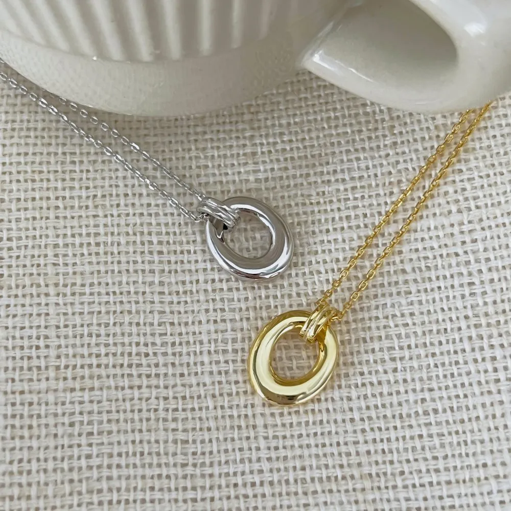 Minimalist necklace