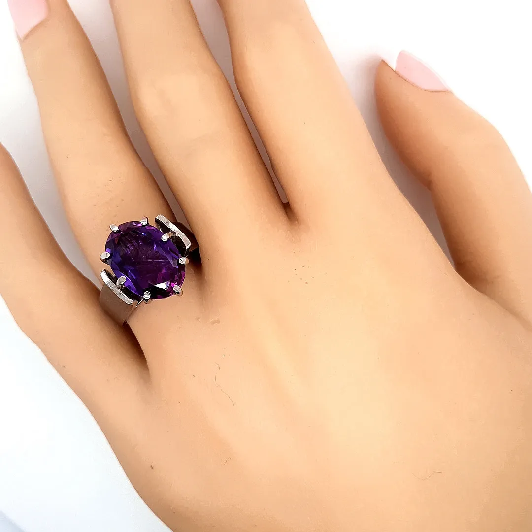 Sapphire 9ct White Gold Handmade Ring