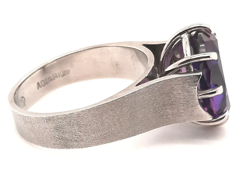 Sapphire 9ct White Gold Handmade Ring