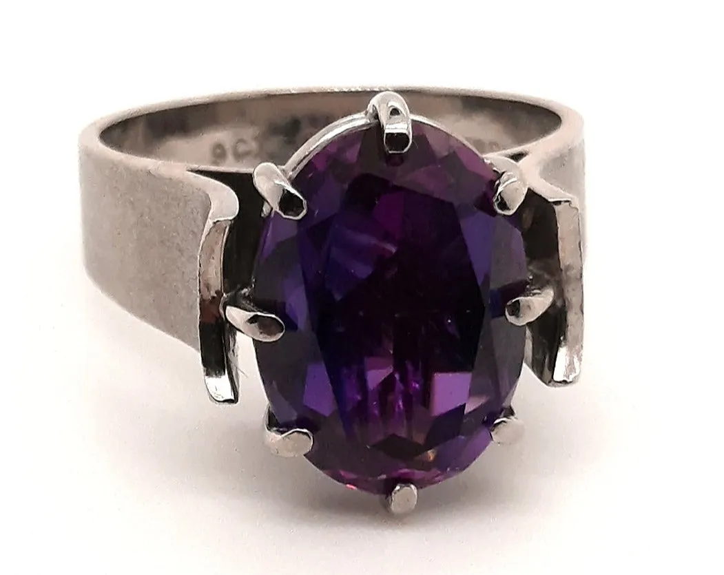 Sapphire 9ct White Gold Handmade Ring