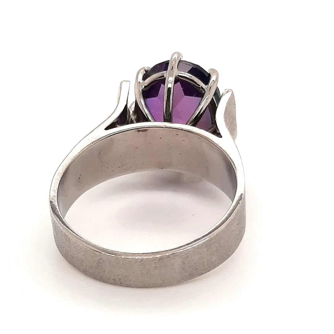 Sapphire 9ct White Gold Handmade Ring