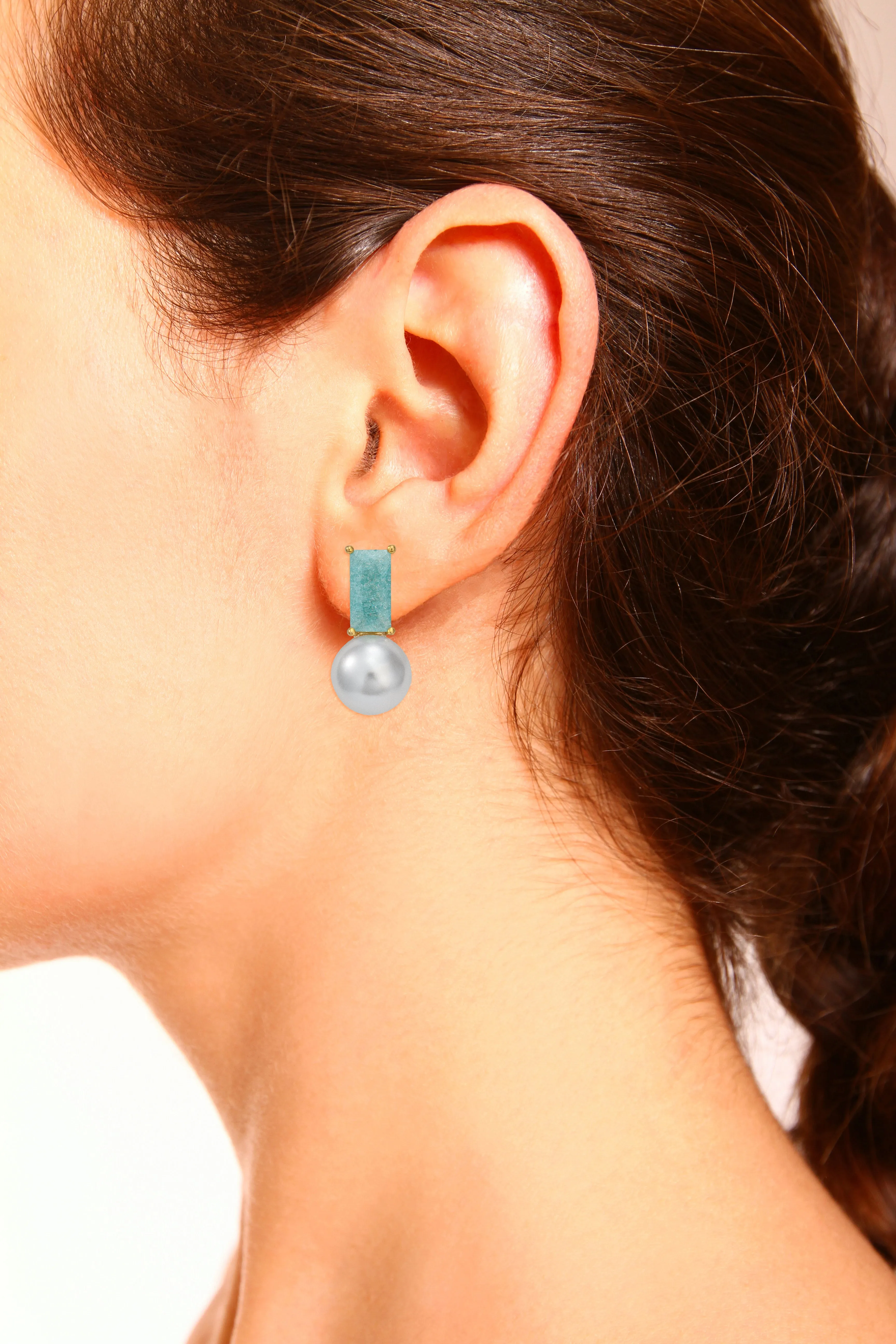 SARA EARRINGS WHITE