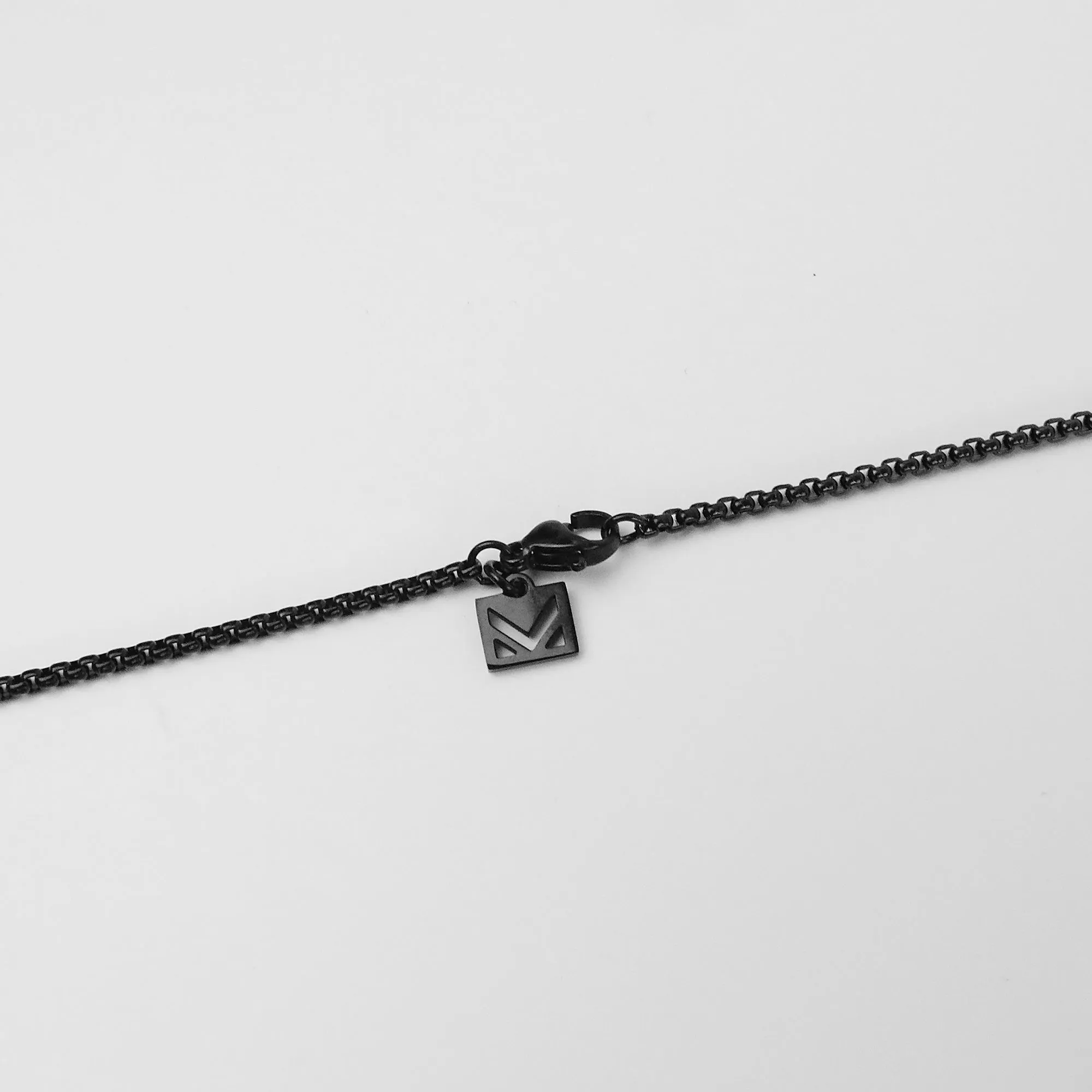 Twisted Bar Necklace - Black